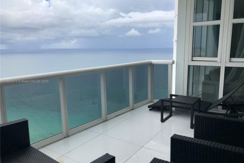 Condominio en venta en Sunny Isles Beach, Florida, 2 dormitorios, 152.64 m2 № 2020853 - foto 24