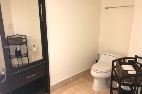 Condominio en venta en Sunny Isles Beach, Florida, 2 dormitorios, 152.64 m2 № 2020853 - foto 4