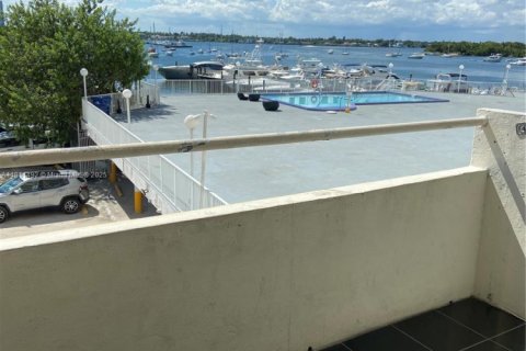 Copropriété à louer à North Bay Village, Floride: 41.43 m2 № 1967978 - photo 20