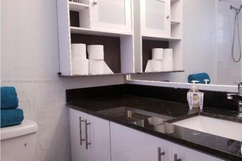 Copropriété à louer à North Bay Village, Floride: 41.43 m2 № 1967978 - photo 26