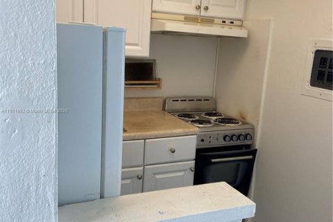 Copropriété à louer à North Bay Village, Floride: 41.43 m2 № 1967978 - photo 4