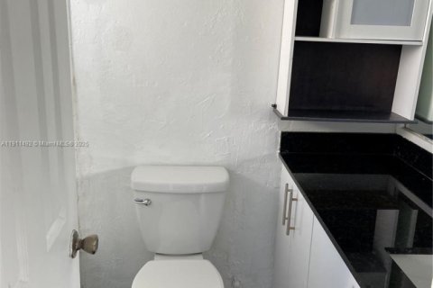 Copropriété à louer à North Bay Village, Floride: 41.43 m2 № 1967978 - photo 6