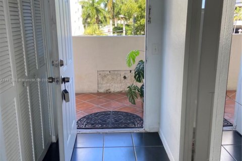 Copropriété à louer à North Bay Village, Floride: 41.43 m2 № 1967978 - photo 14