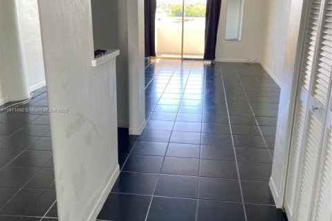 Copropriété à louer à North Bay Village, Floride: 41.43 m2 № 1967978 - photo 15