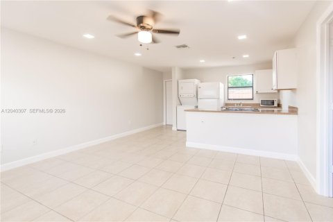 House in West Palm Beach, Florida 1 bedroom, 55.74 sq.m. № 2086615 - photo 2