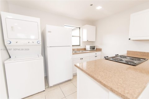 House in West Palm Beach, Florida 1 bedroom, 55.74 sq.m. № 2086615 - photo 3