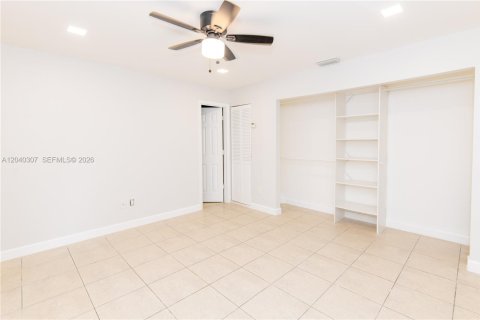 House in West Palm Beach, Florida 1 bedroom, 55.74 sq.m. № 2086615 - photo 12