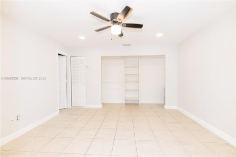 House in West Palm Beach, Florida 1 bedroom, 55.74 sq.m. № 2086615 - photo 11