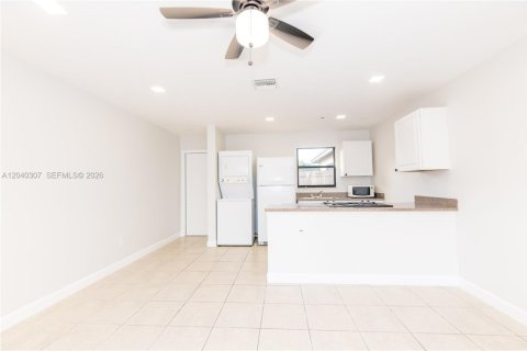 House in West Palm Beach, Florida 1 bedroom, 55.74 sq.m. № 2086615 - photo 10