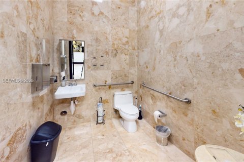 Immobilier commercial à vendre à Davie, Floride № 2049289 - photo 14