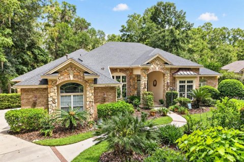 Casa en Gainesville, Florida 5 dormitorios, 385.92 m2 № 2379403