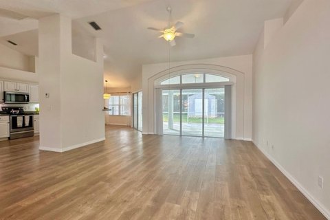 Casa en venta en Palm Coast, Florida, 3 dormitorios, 172.61 m2 № 1900436 - foto 2