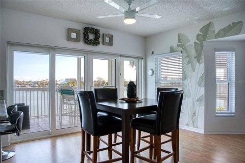Copropriété à vendre à Saint Pete Beach, Floride: 2 chambres, 162.58 m2 № 1912675 - photo 25