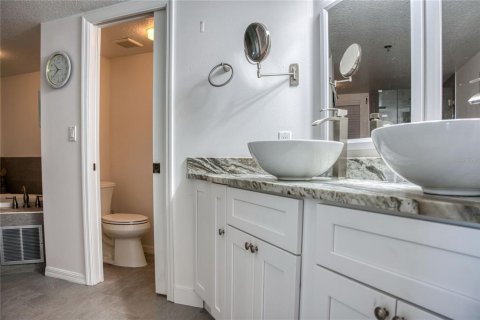 Copropriété à vendre à Saint Pete Beach, Floride: 2 chambres, 162.58 m2 № 1912675 - photo 6