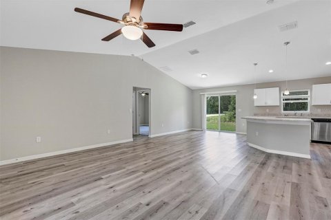 House in Dunnellon, Florida 3 bedrooms, 144.28 sq.m. № 2198314 - photo 5
