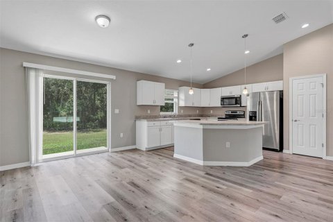 House in Dunnellon, Florida 3 bedrooms, 144.28 sq.m. № 2198314 - photo 6