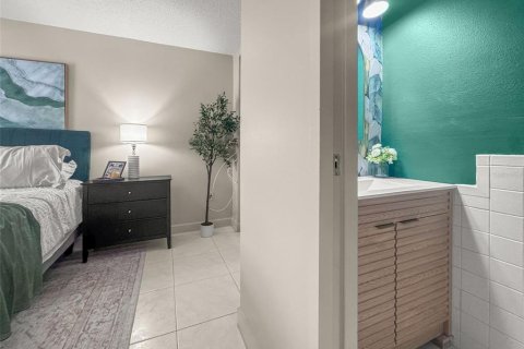 Condo in Dunedin, Florida, 2 bedrooms  № 2238135 - photo 30