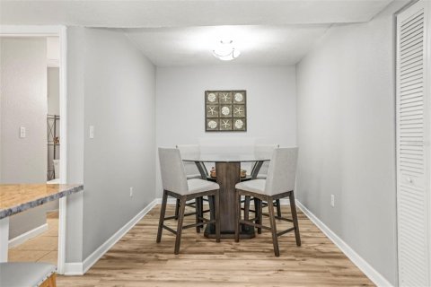 Condo in Largo, Florida, 3 bedrooms  № 1719090 - photo 12