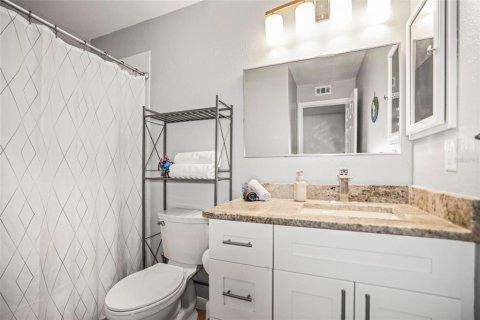 Condo in Largo, Florida, 3 bedrooms  № 1719090 - photo 27