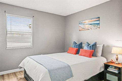 Condo in Largo, Florida, 3 bedrooms  № 1719090 - photo 21