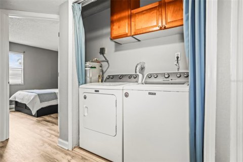 Condo in Largo, Florida, 3 bedrooms  № 1719090 - photo 20