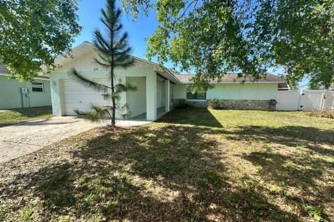 House in Lake Placid, Florida 2 bedrooms, 114.46 sq.m. № 1526772 - photo 1