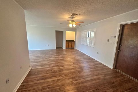 House in Lake Placid, Florida 2 bedrooms, 114.46 sq.m. № 1526772 - photo 5