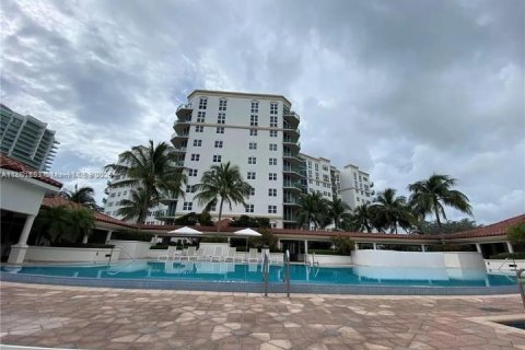 Apartment in Aventura, Florida 2 bedrooms, 121.89 sq.m. № 1892433 - photo 1