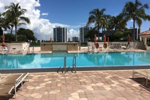Apartment in Aventura, Florida 2 bedrooms, 121.89 sq.m. № 1892433 - photo 2