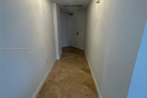 Apartment in Aventura, Florida 2 bedrooms, 121.89 sq.m. № 1892433 - photo 24