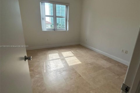 Apartment in Aventura, Florida 2 bedrooms, 121.89 sq.m. № 1892433 - photo 13