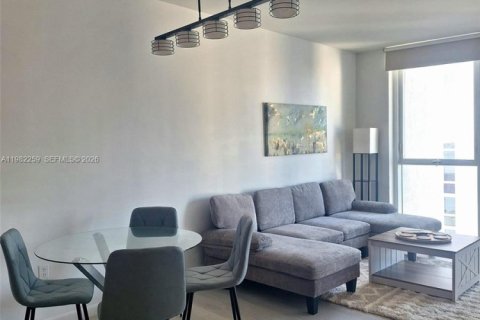 Снять в аренду кондоминиум в Майами, Флорида 1 спальня, 74.88м2, № 2045034 - фото 5