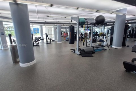 Снять в аренду кондоминиум в Майами, Флорида 1 спальня, 74.88м2, № 2045034 - фото 16