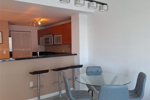 Снять в аренду кондоминиум в Майами, Флорида 1 спальня, 74.88м2, № 2045034 - фото 6