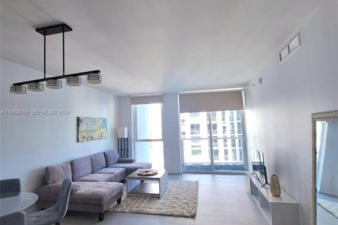 Кондоминиум с 1 спальней в Майами, Флорида № 2045034