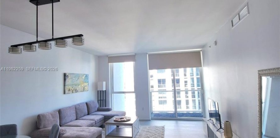 Кондоминиум с 1 спальней в Майами, Флорида № 2045034