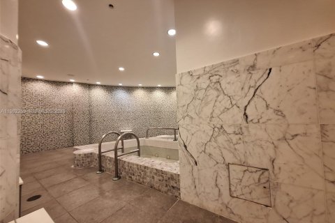 Снять в аренду кондоминиум в Майами, Флорида 1 спальня, 74.88м2, № 2045034 - фото 19