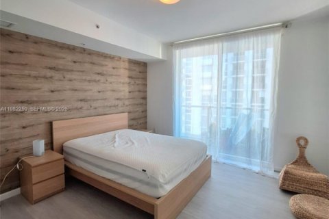 Снять в аренду кондоминиум в Майами, Флорида 1 спальня, 74.88м2, № 2045034 - фото 3