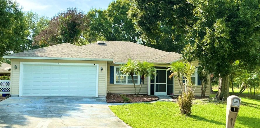 Villa ou maison à Vero Beach, Floride 3 chambres, 124.49 m2 № 2246082