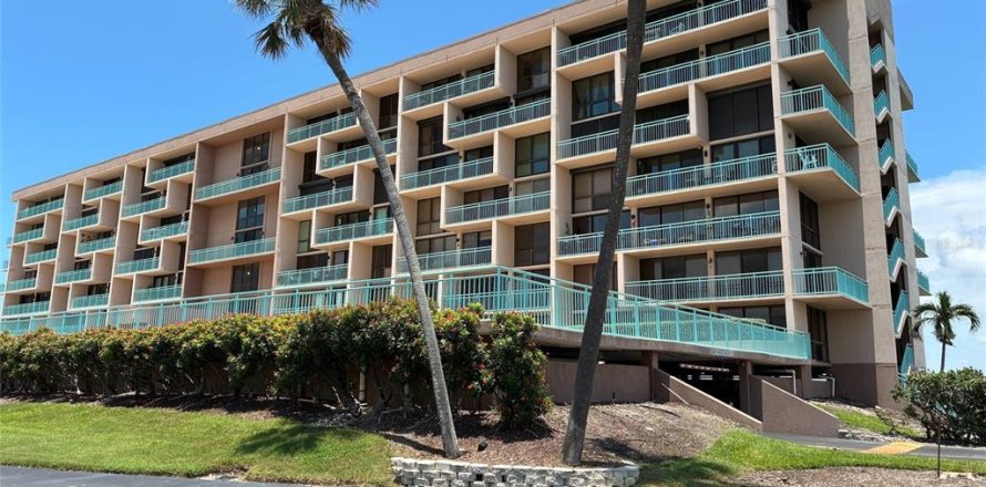 Condo in Treasure Island, Florida, 2 bedrooms  № 1835608