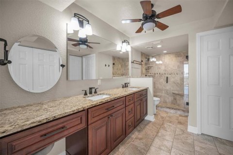 Condo in Treasure Island, Florida, 2 bedrooms  № 1835608 - photo 23