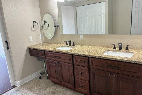 Condo in Treasure Island, Florida, 2 bedrooms  № 1835608 - photo 7