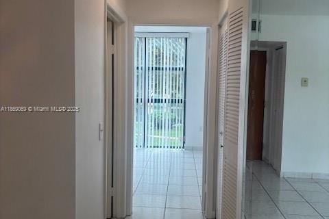 Condo in Miami, Florida, 2 bedrooms  № 1926159 - photo 16