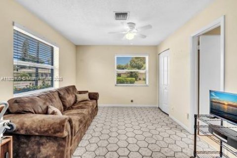 Купить виллу или дом в Делрей-Бич, Флорида 2 спальни, 101.91м2, № 1958218 - фото 12