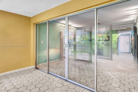 Купить виллу или дом в Делрей-Бич, Флорида 2 спальни, 101.91м2, № 1958218 - фото 17