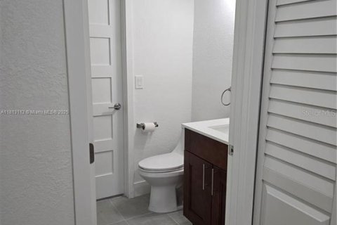 House in LaBelle, Florida 3 bedrooms, 215.53 sq.m. № 1852736 - photo 20
