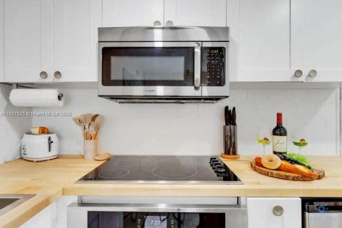 Condominio en venta en Miami Beach, Florida, 1 dormitorio, 41.99 m2 № 1864971 - foto 3