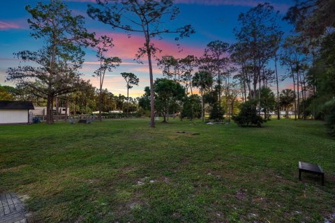 Casa en venta en Loxahatchee Groves, Florida, 5 dormitorios, 289.95 m2 № 998703 - foto 1