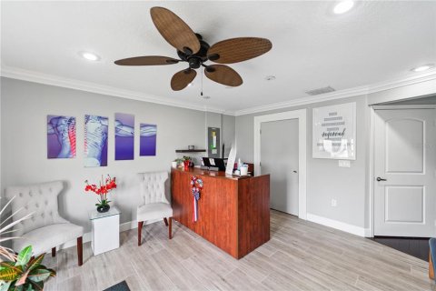Propiedad comercial en venta en Spring Hill, Florida, 135.64 m2 № 1819436 - foto 14