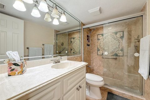 Condo in Saint Pete Beach, Florida, 1 bedroom № 2402752 - photo 27